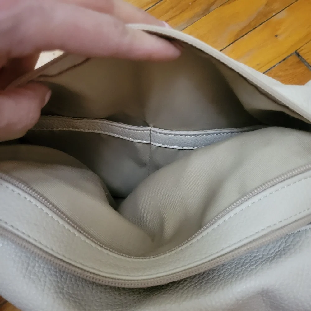 Valentina leather convertible sling/backpack bag. Classic Neutral‎ Quiet Luxury - Picture 14 of 14